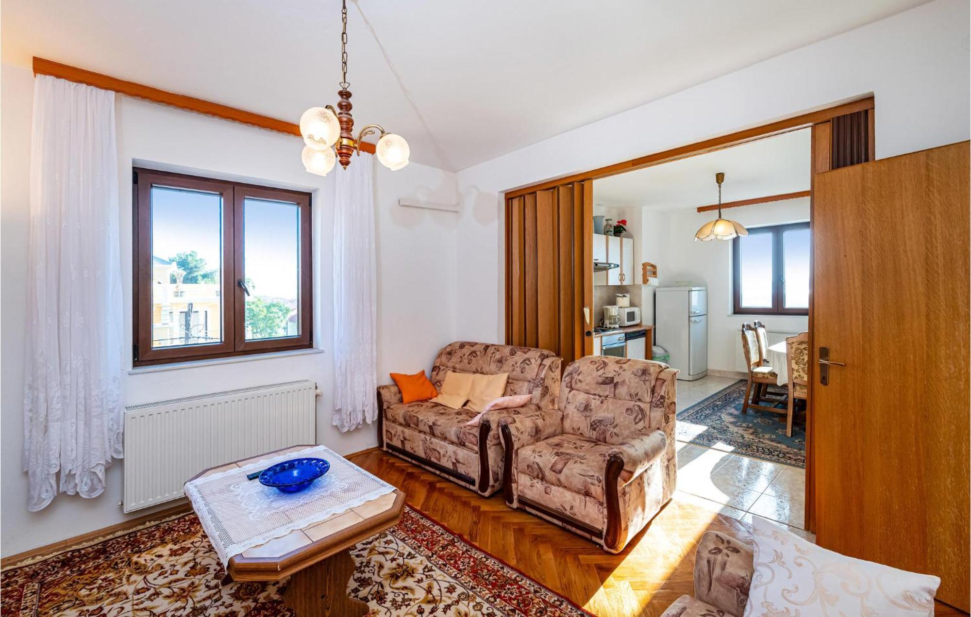 2 Bedroom Cozy Apartment In Zadar Exterior foto